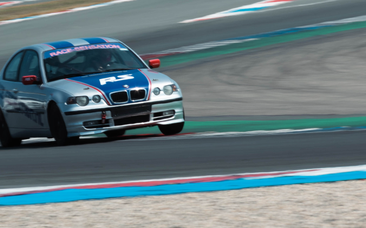 BMW E46 met pure racekracht: wendbaar en snel bij Race Sensation