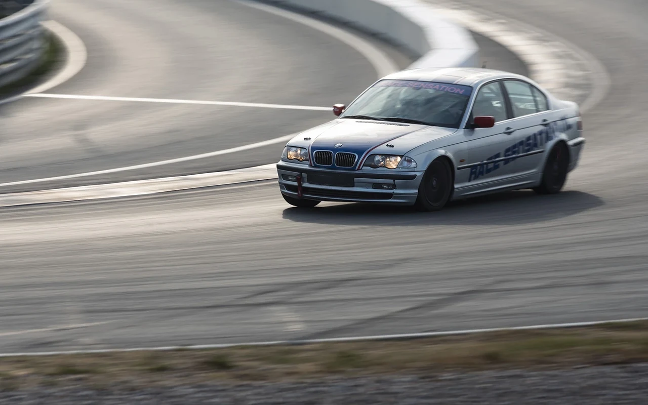 BMW E46 met iconisch design en superieure prestaties bij Race Sensation